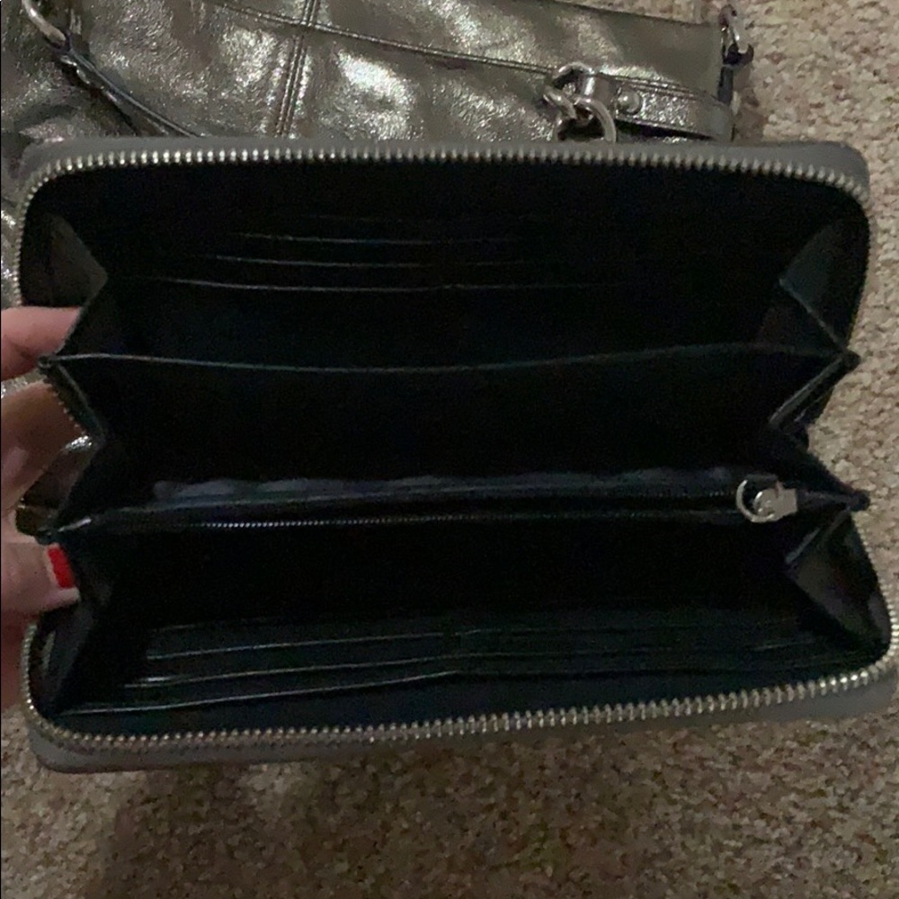Coach leather purse and wallet - Picture 2 of 3